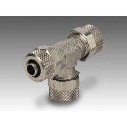 C9 6/4 - Racor rápido T en latón
